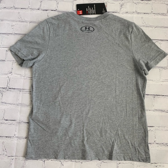 under armour shirt - Picture 4 of 5